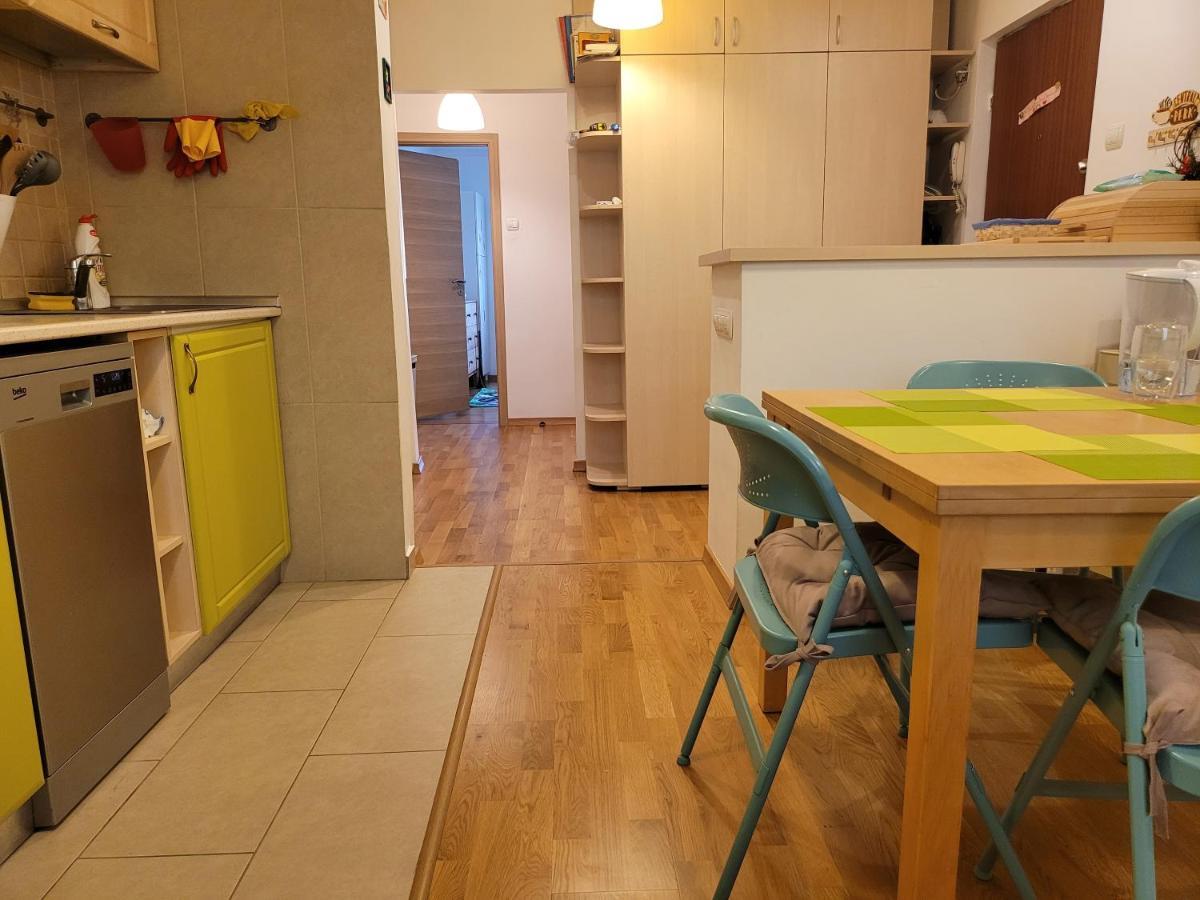 Family Friendly With Kids Room, Quiet And Peaceful ブカレスト エクステリア 写真