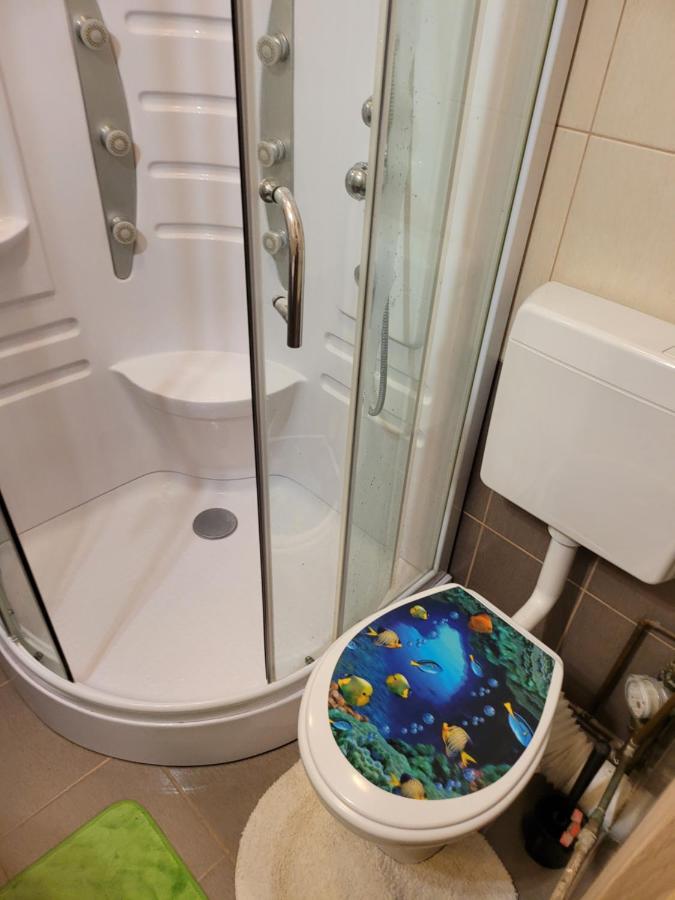 Family Friendly With Kids Room, Quiet And Peaceful ブカレスト エクステリア 写真