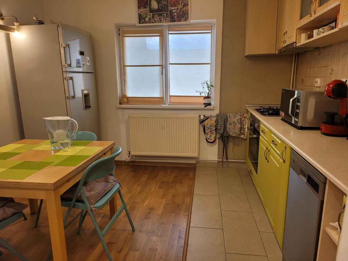 Family Friendly With Kids Room, Quiet And Peaceful ブカレスト エクステリア 写真