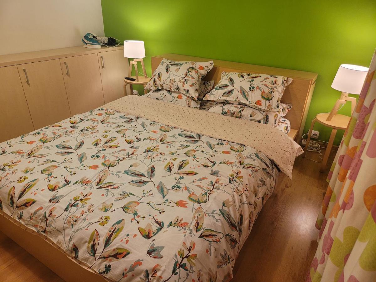 Family Friendly With Kids Room, Quiet And Peaceful ブカレスト エクステリア 写真
