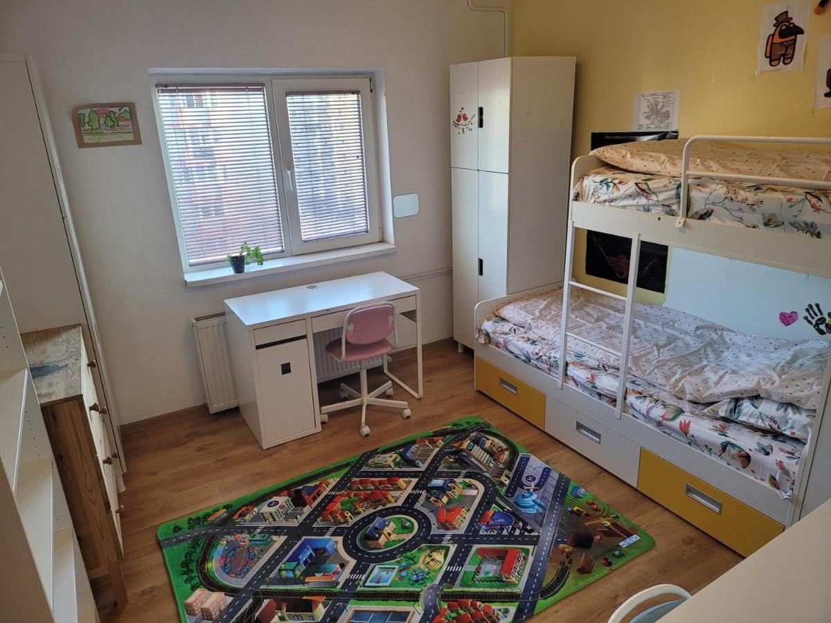 Family Friendly With Kids Room, Quiet And Peaceful ブカレスト エクステリア 写真